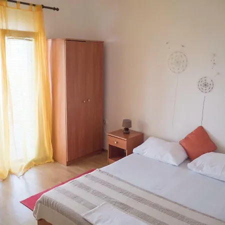 Appartement Boki Pag Town